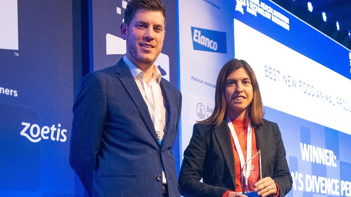 HIPRA distinguida nos “Animal Health  Awards 2025” pela vacina contra os principais vírus respiratórios e reprodutivos dos bovinos